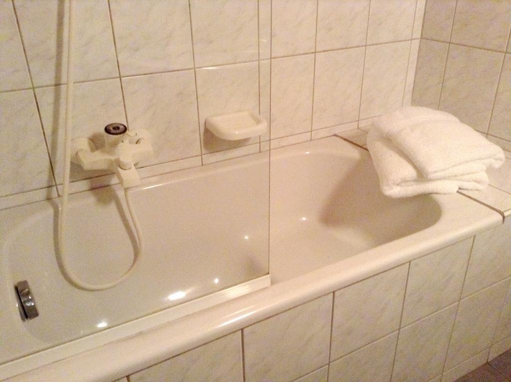 Gasthof Kaiserin Elisabeth Hotel Steyrling Quarto foto